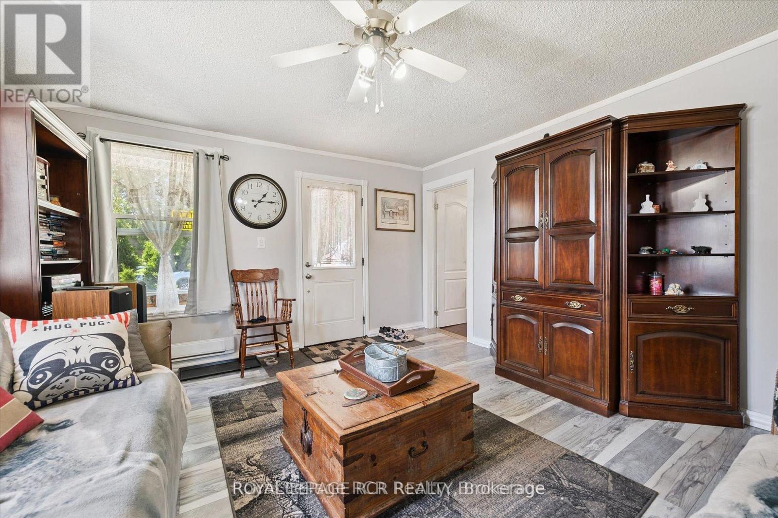 240 Egremont Street N Property Photo 5