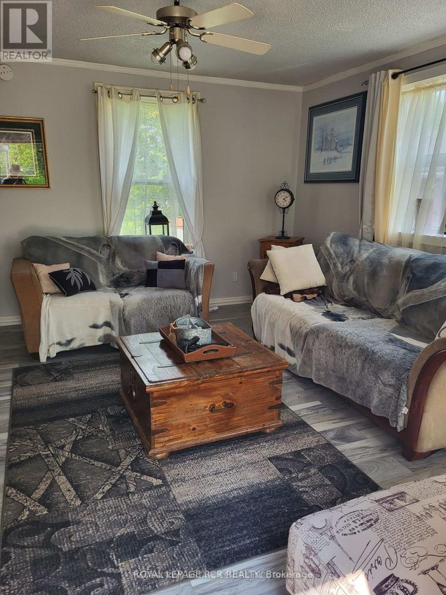 240 Egremont Street N Property Photo 6
