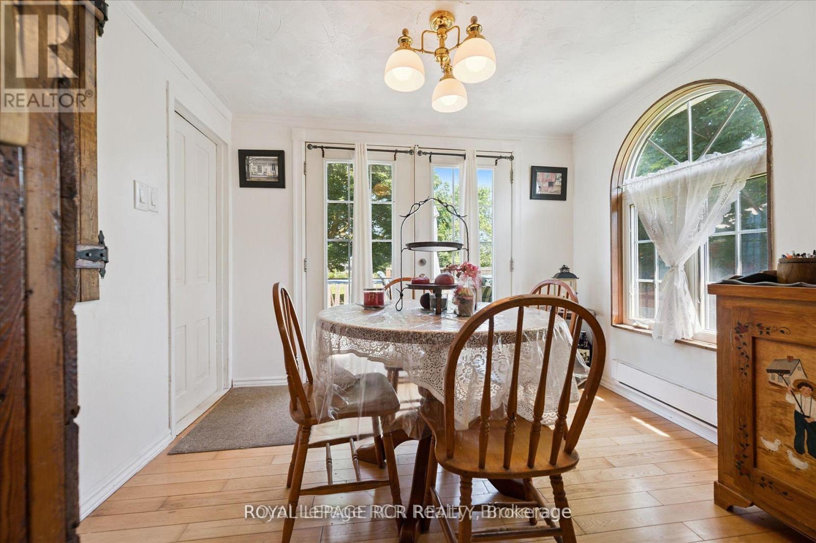 240 Egremont Street N Property Photo 10