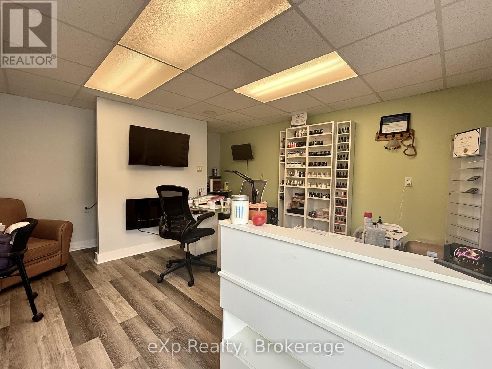 114 Durham Street E Property Photo 10