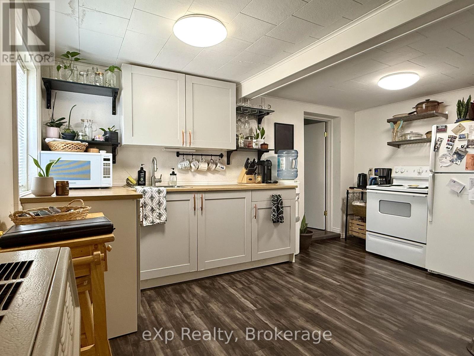 114 Durham Street E Property Photo 13