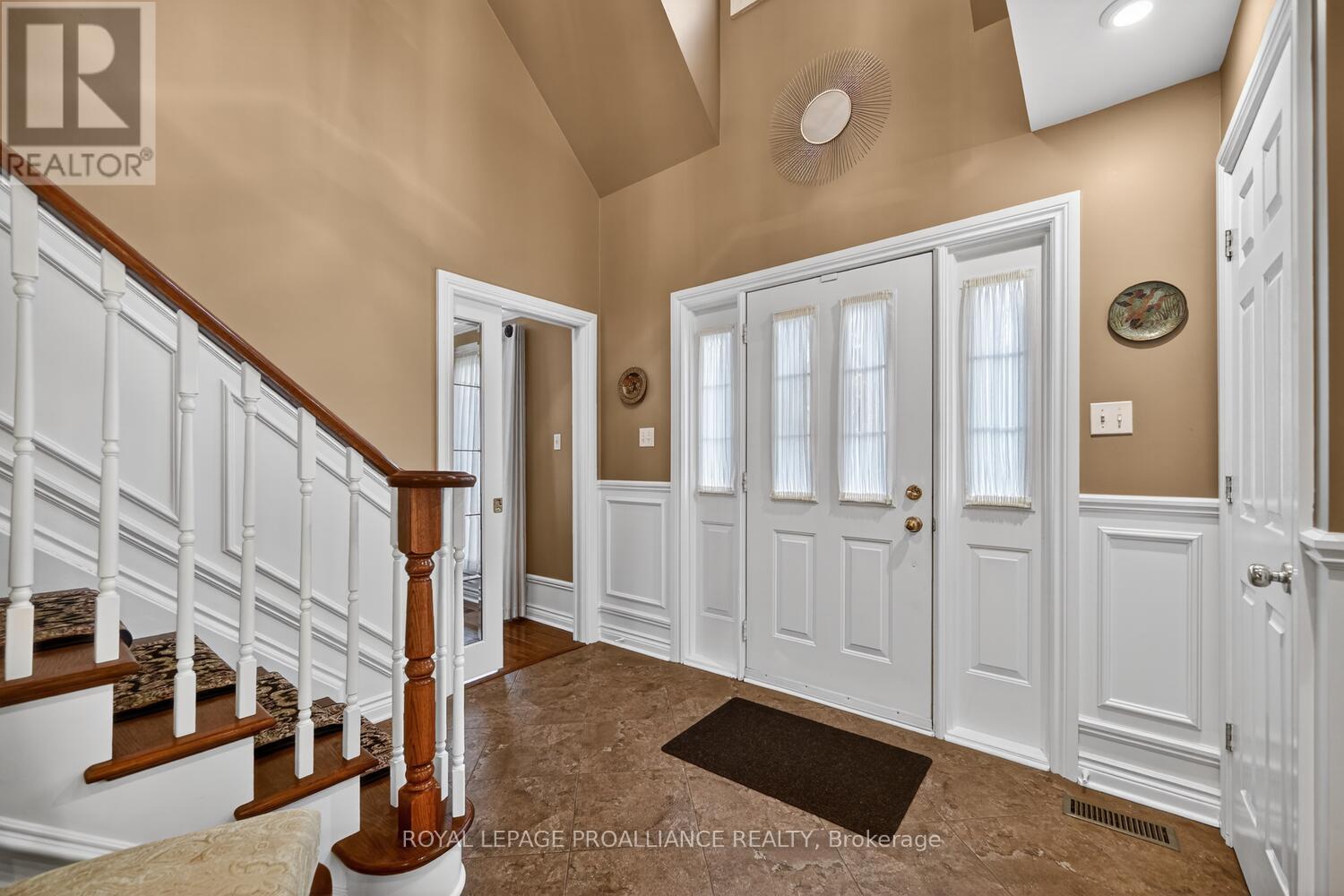 1308 Lily Bay Drive North Drive N Property Photo 4