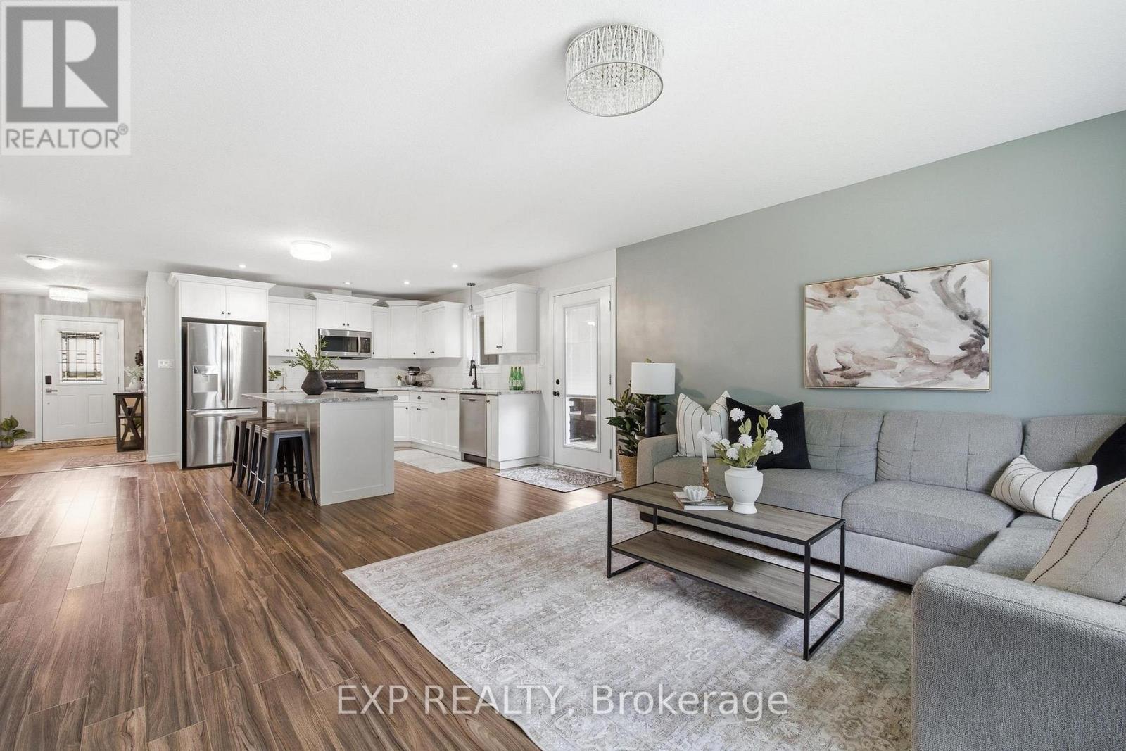 101 Tuffy Macdougall Court Property Photo 4