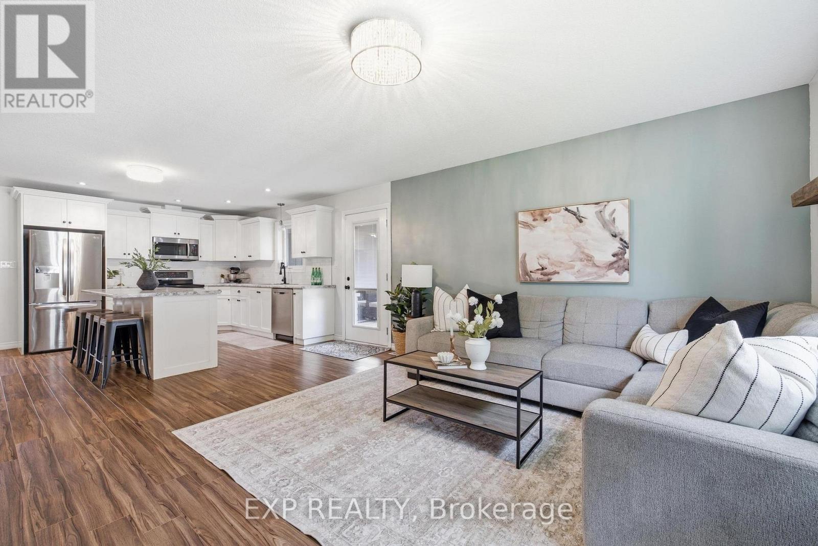 101 Tuffy Macdougall Court Property Photo 7