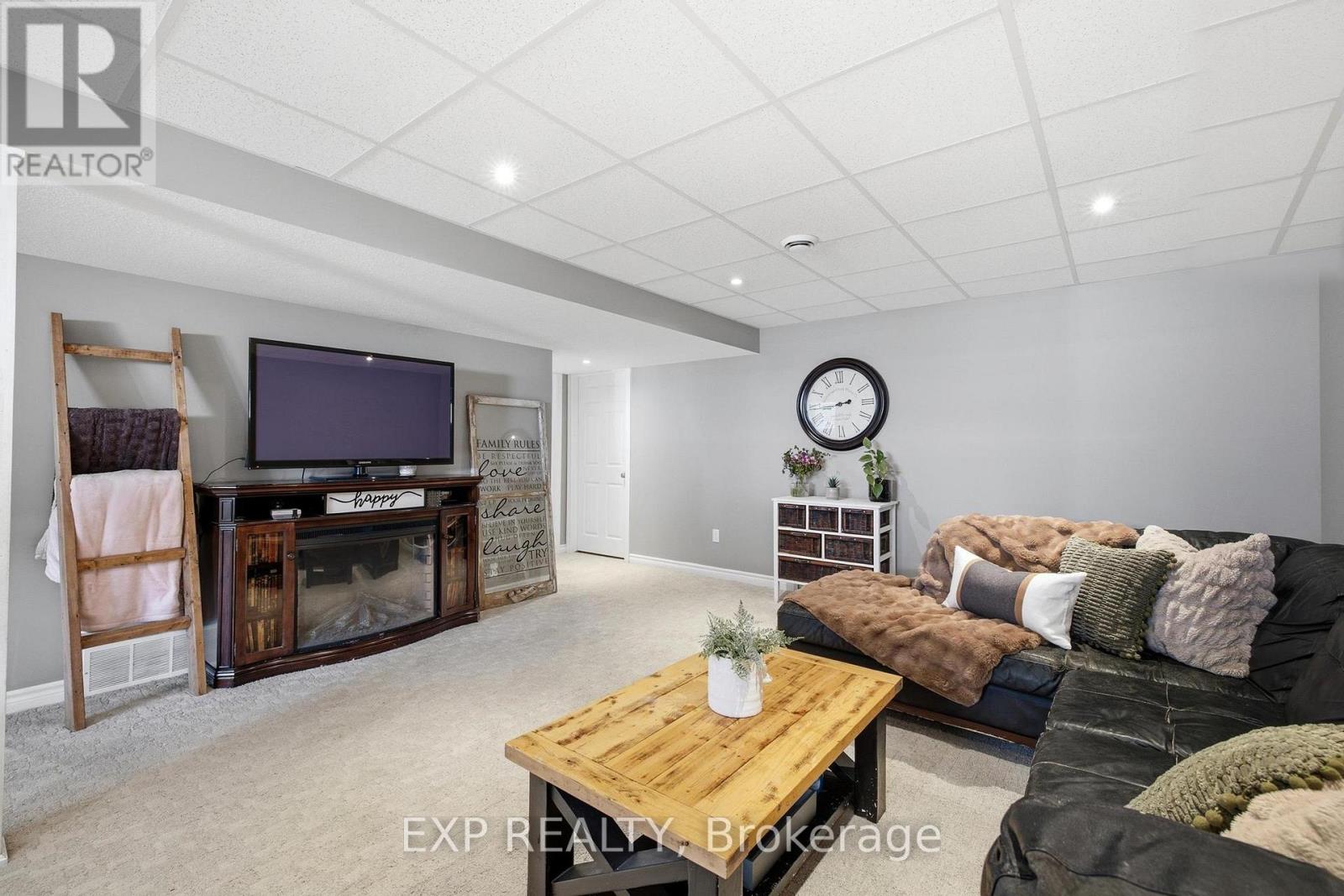101 Tuffy Macdougall Court Property Photo 25