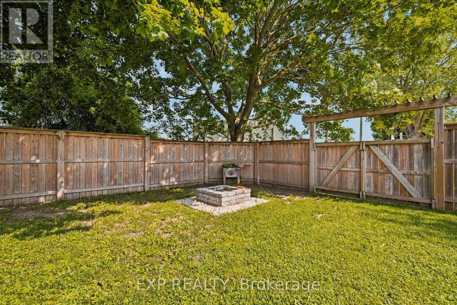 101 Tuffy Macdougall Court Property Photo 32
