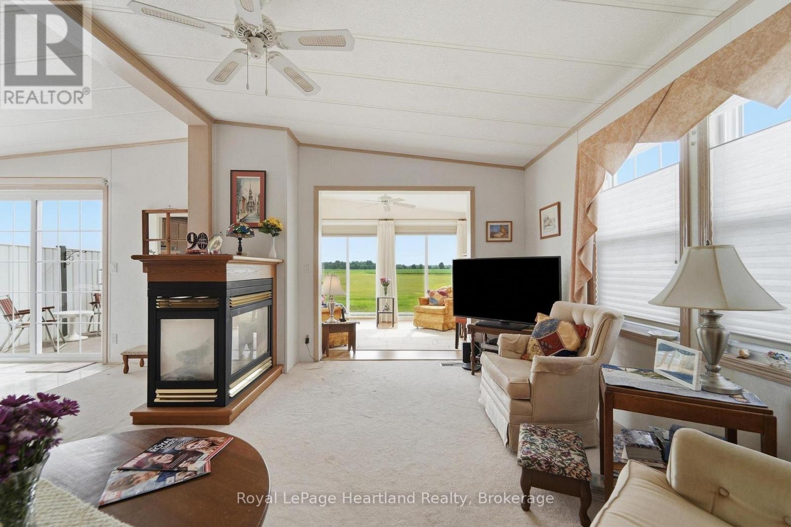 40 Algonquin Lane Property Photo 6