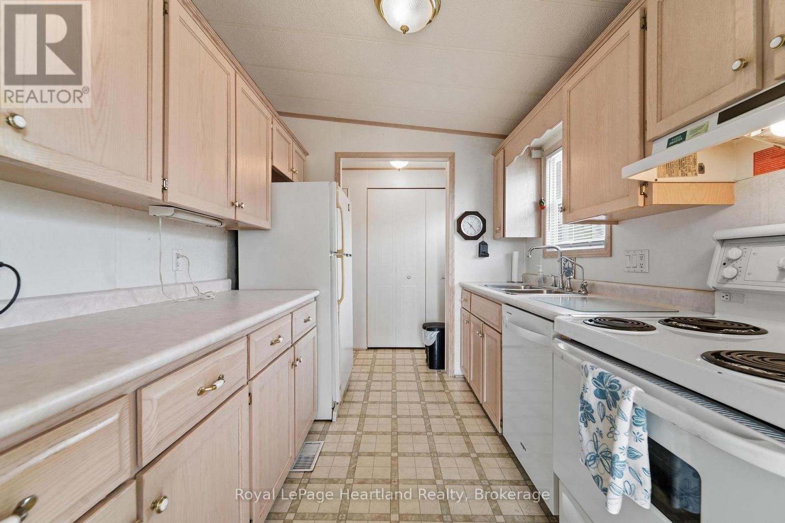 40 Algonquin Lane Property Photo 14