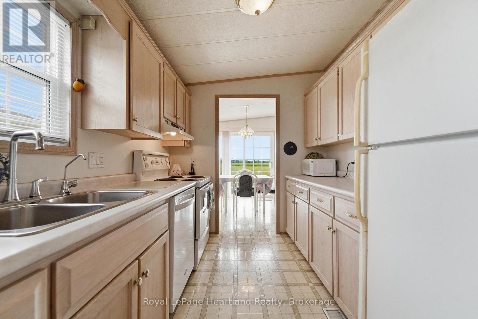 40 Algonquin Lane Property Photo 15