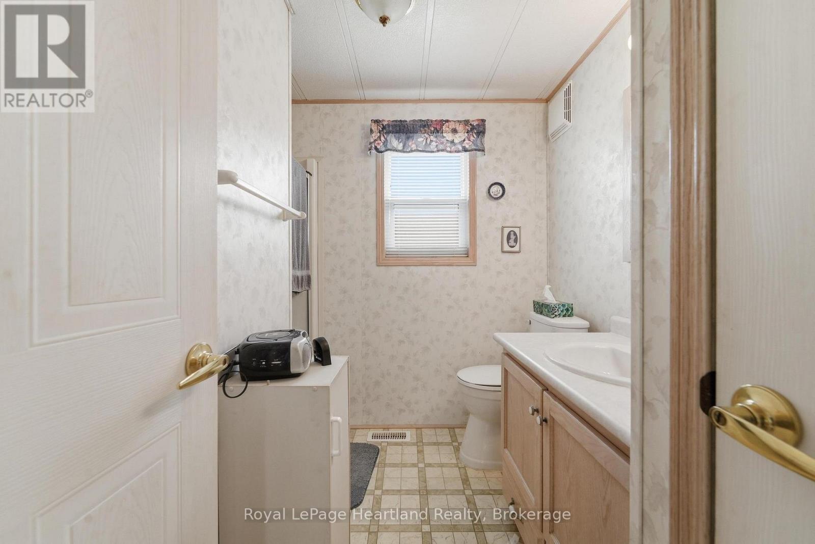 40 Algonquin Lane Property Photo 24