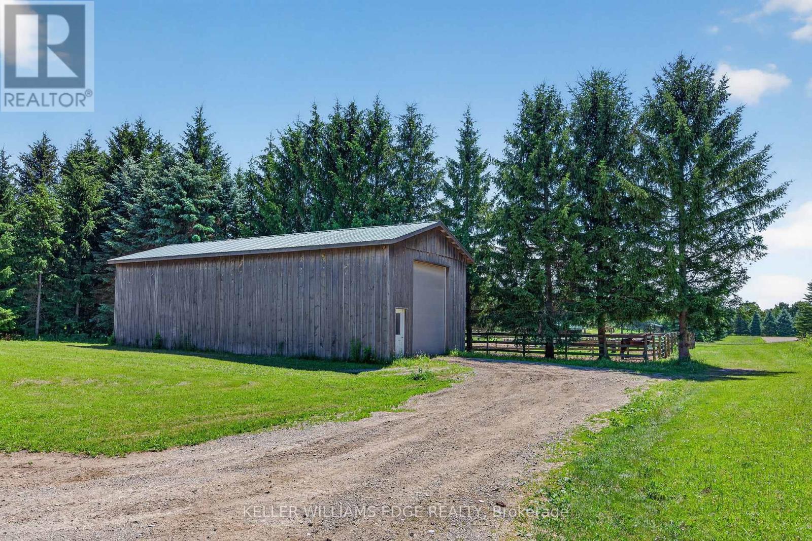 564 8th Concession Road E Property Photo 32