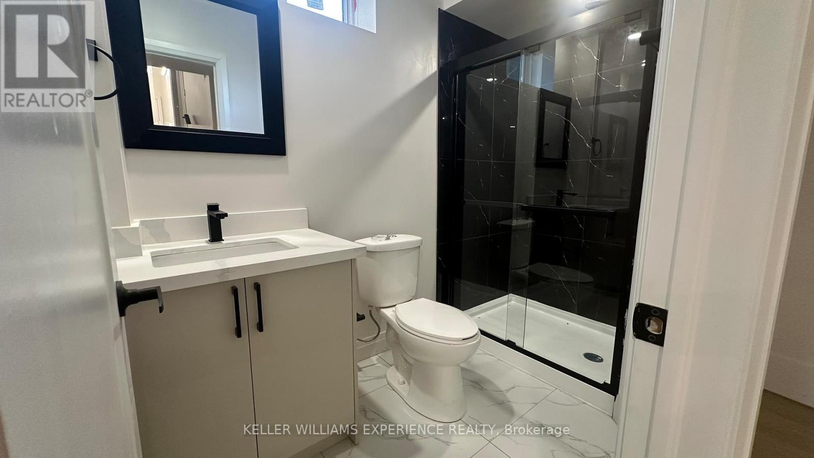 125 Jewel Street Property Photo 11
