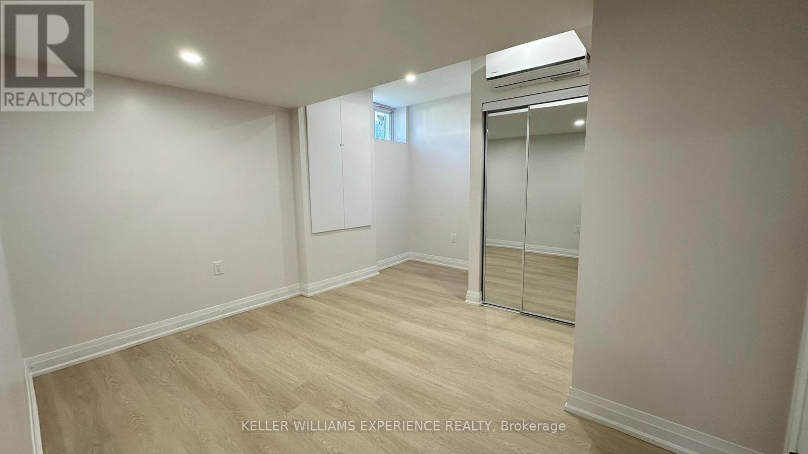 125 Jewel Street Property Photo 12