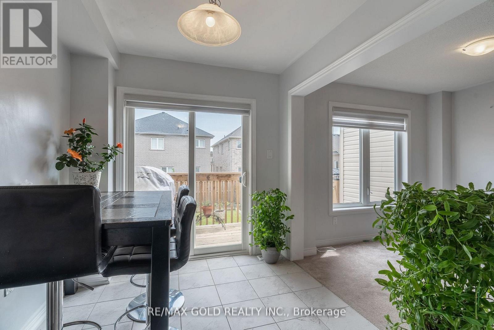 335 Stewart Street Property Photo 12