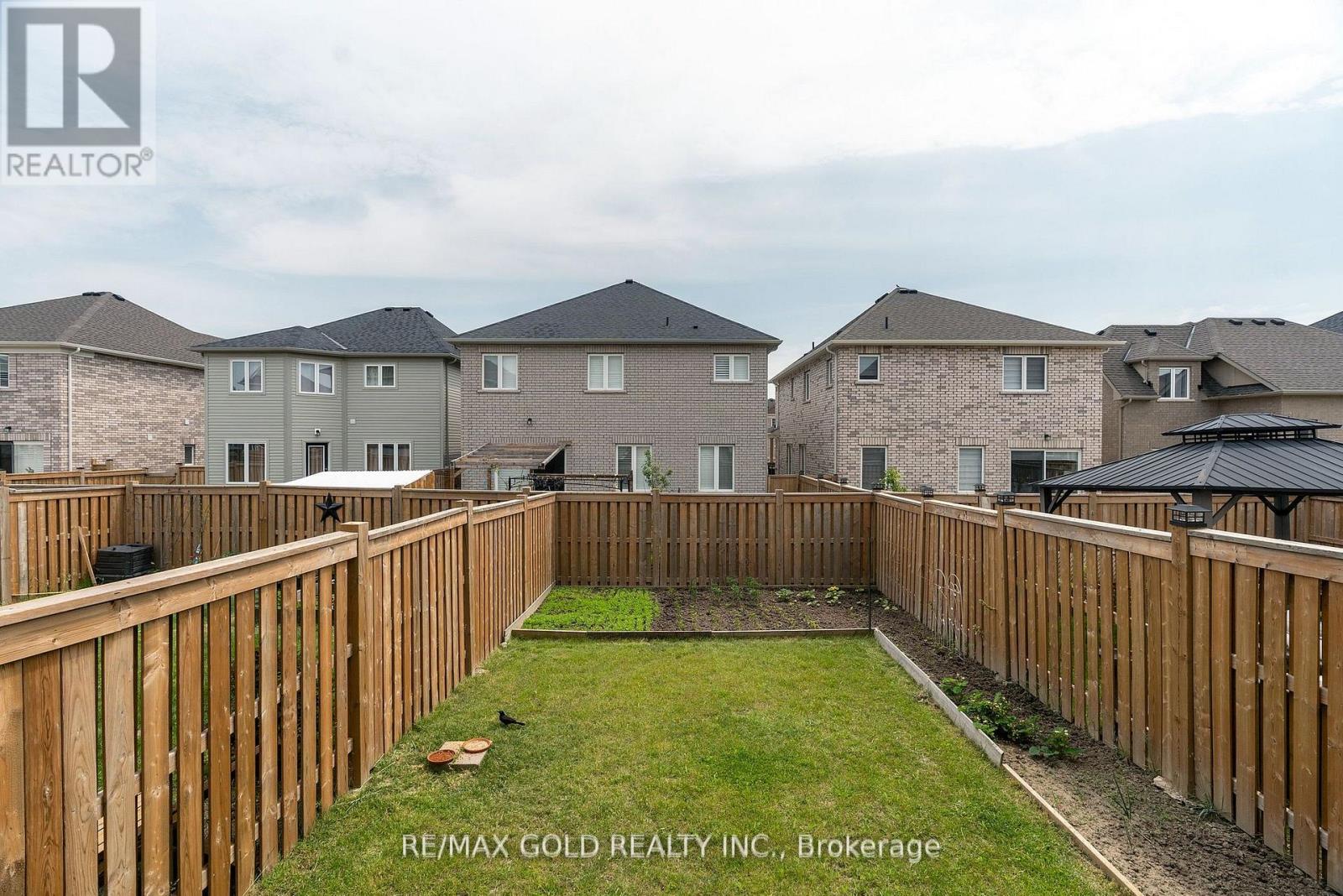 335 Stewart Street Property Photo 15