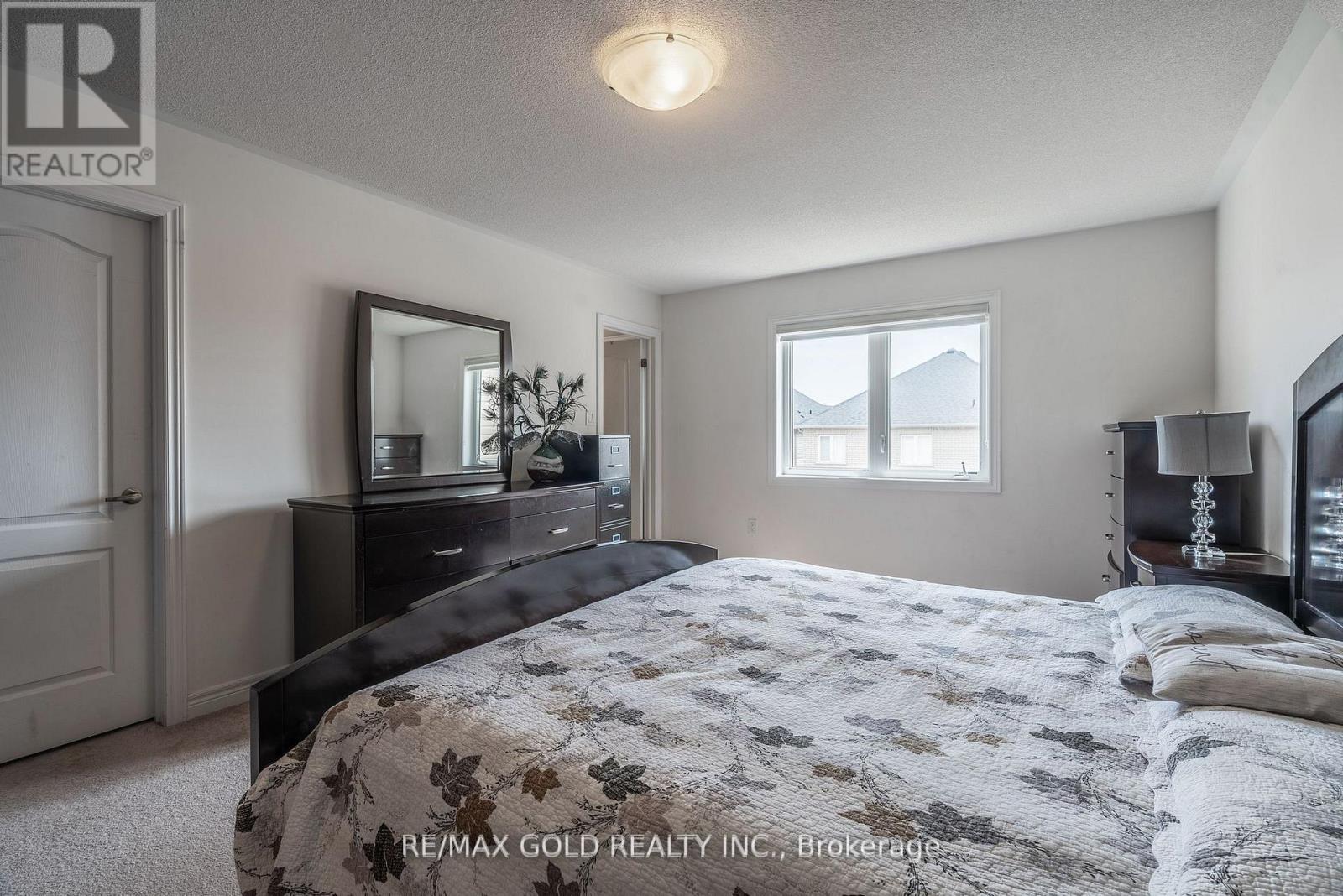 335 Stewart Street Property Photo 20
