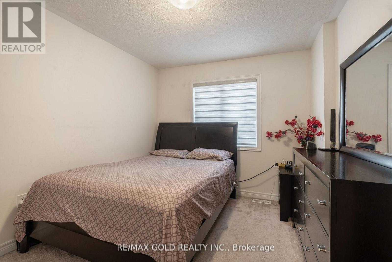 335 Stewart Street Property Photo 23