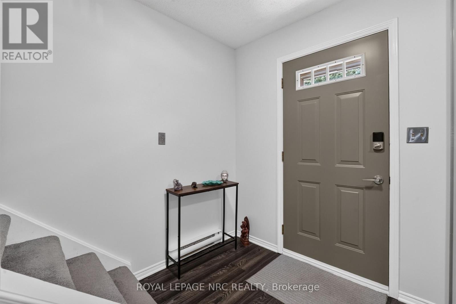 40 - 65 Dorchester Boulevard Property Photo 23