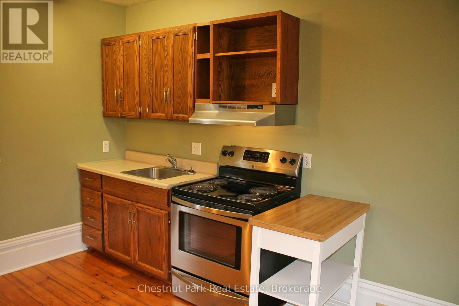 319 Berford Street Property Photo 6