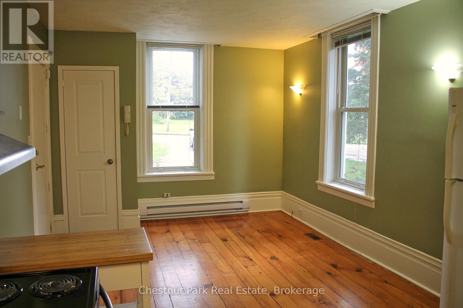 319 Berford Street Property Photo 7