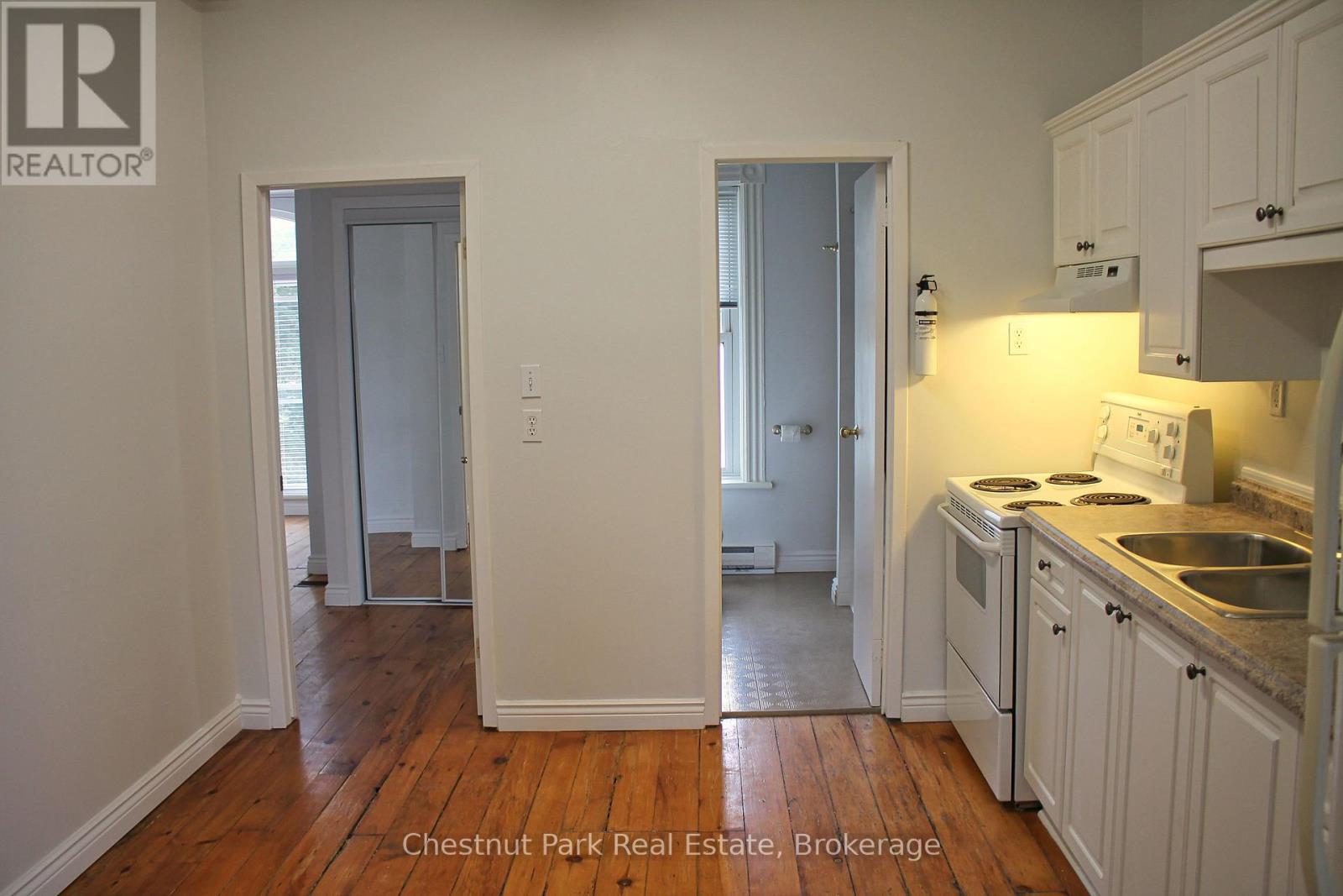 319 Berford Street Property Photo 11