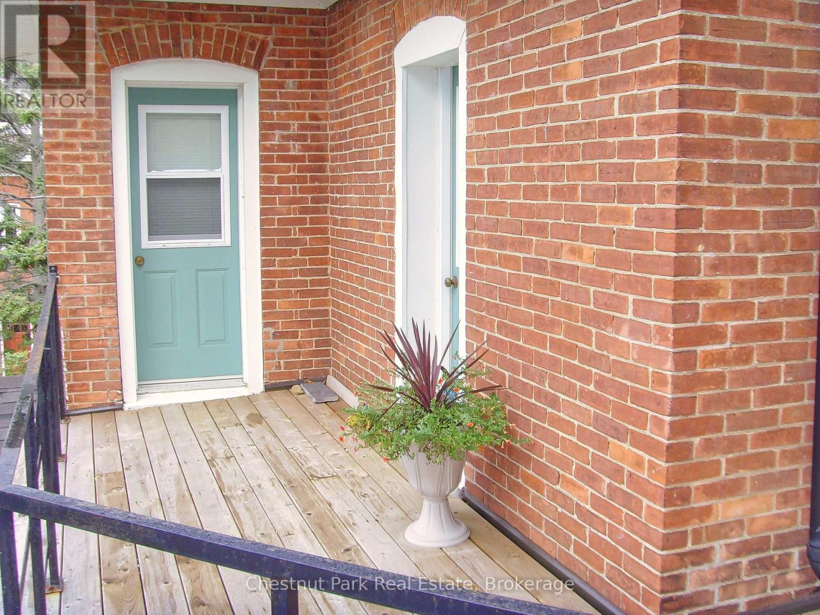 319 Berford Street Property Photo 15
