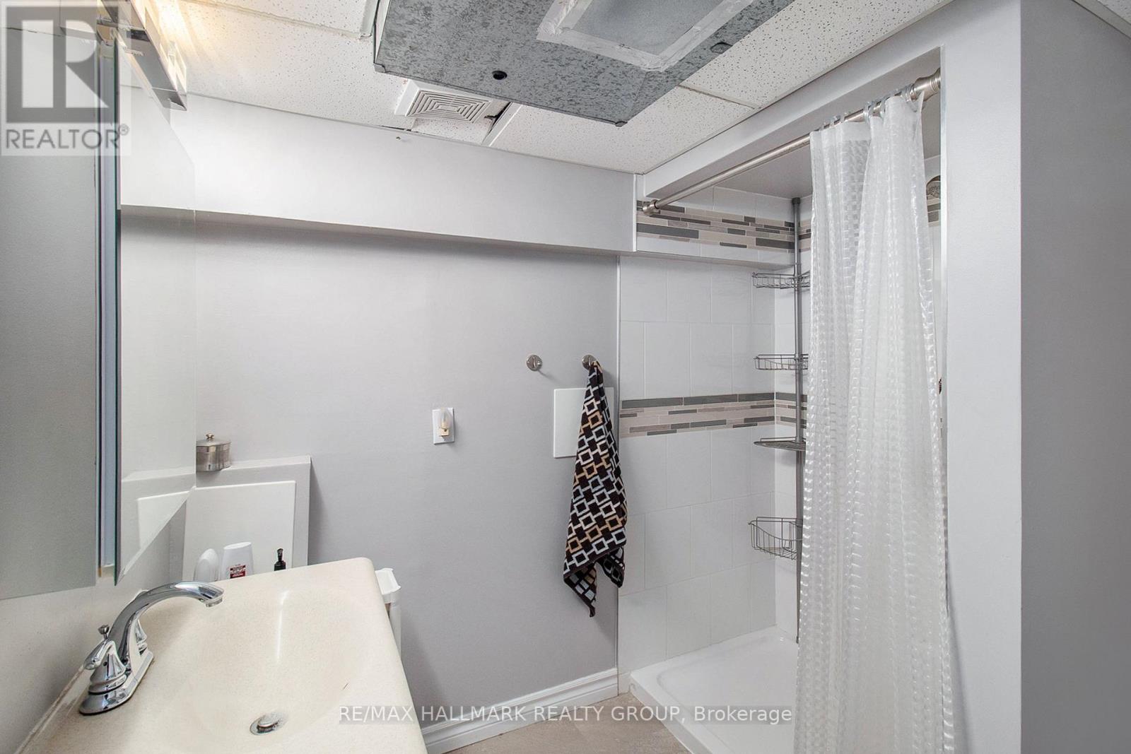 99 Dagmar Avenue Property Photo 24