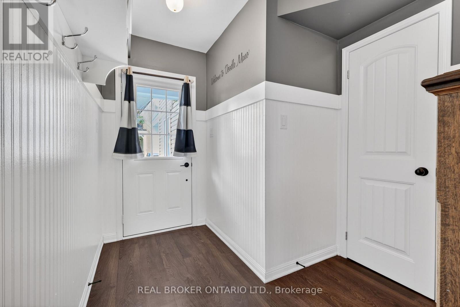 11 Mulligan Lane Property Photo 4