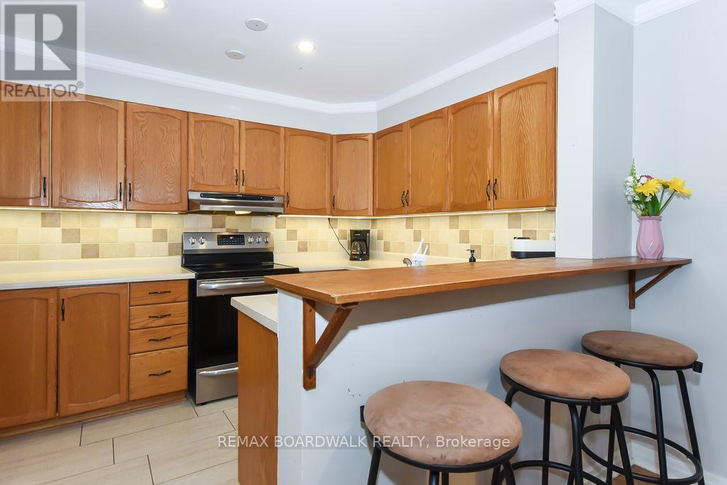 205 - 1760 Cabaret Lane Property Photo 13