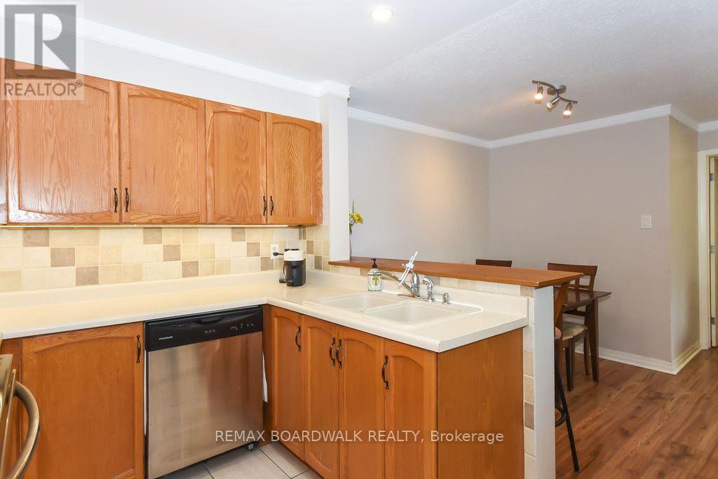 205 - 1760 Cabaret Lane Property Photo 16