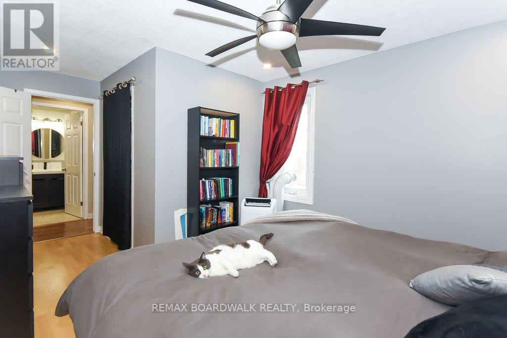 205 - 1760 Cabaret Lane Property Photo 22