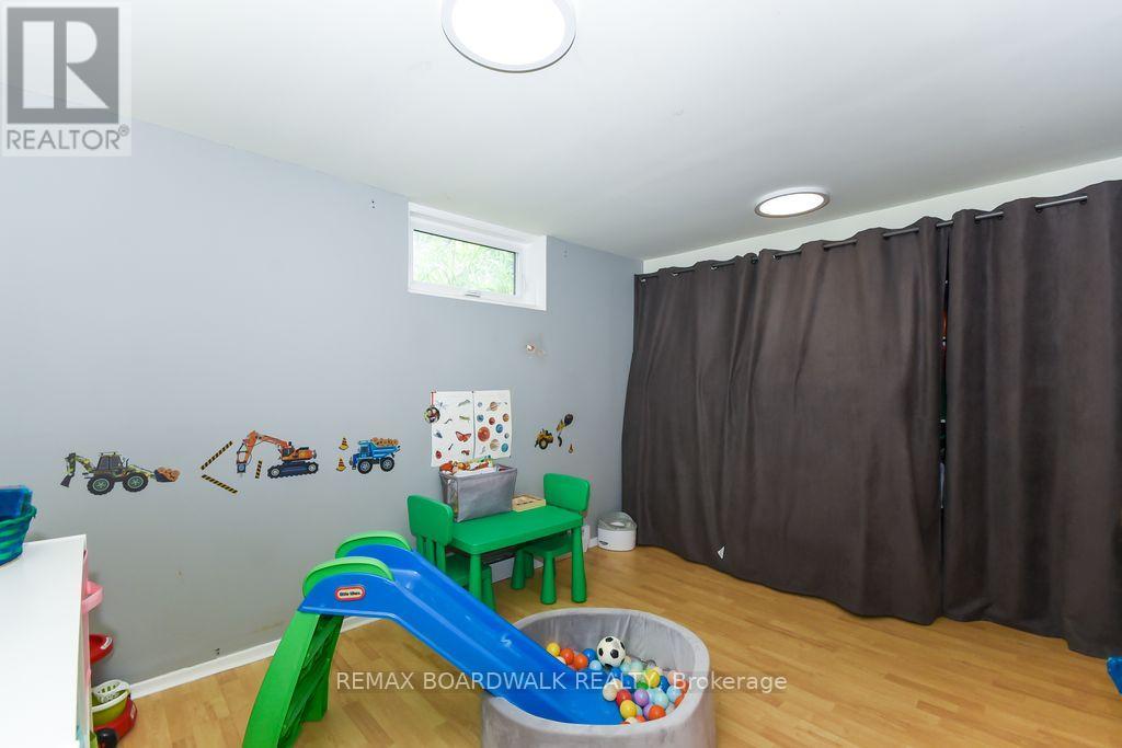 205 - 1760 Cabaret Lane Property Photo 29