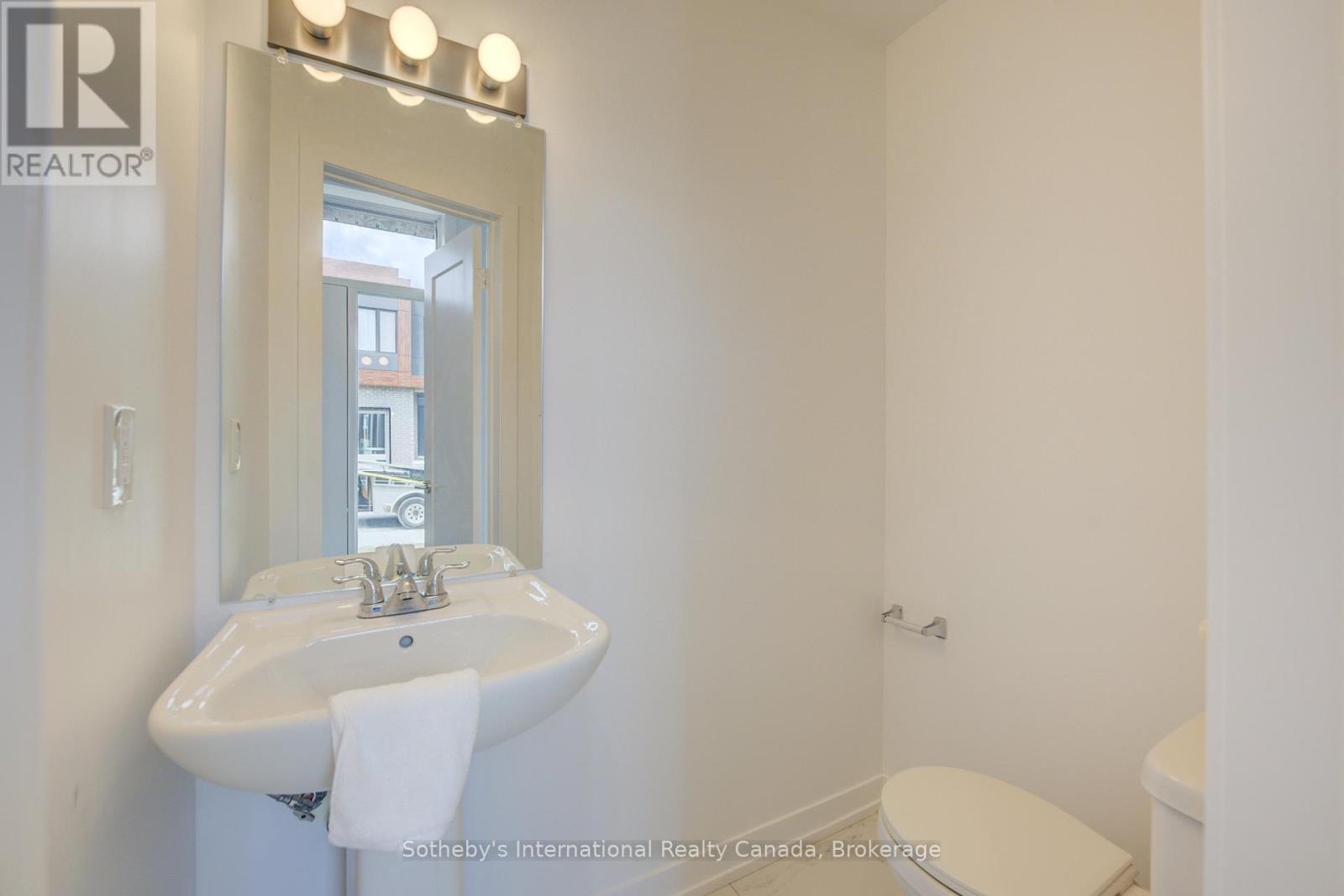 14 - 416 Dundas Street S Property Photo 22
