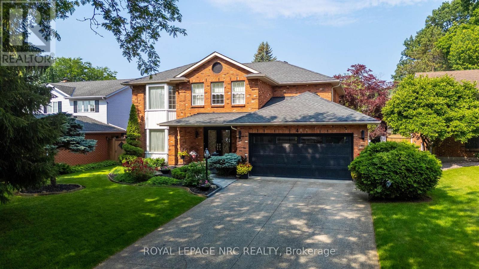 4 GREENVALE COURT Property Photo 1