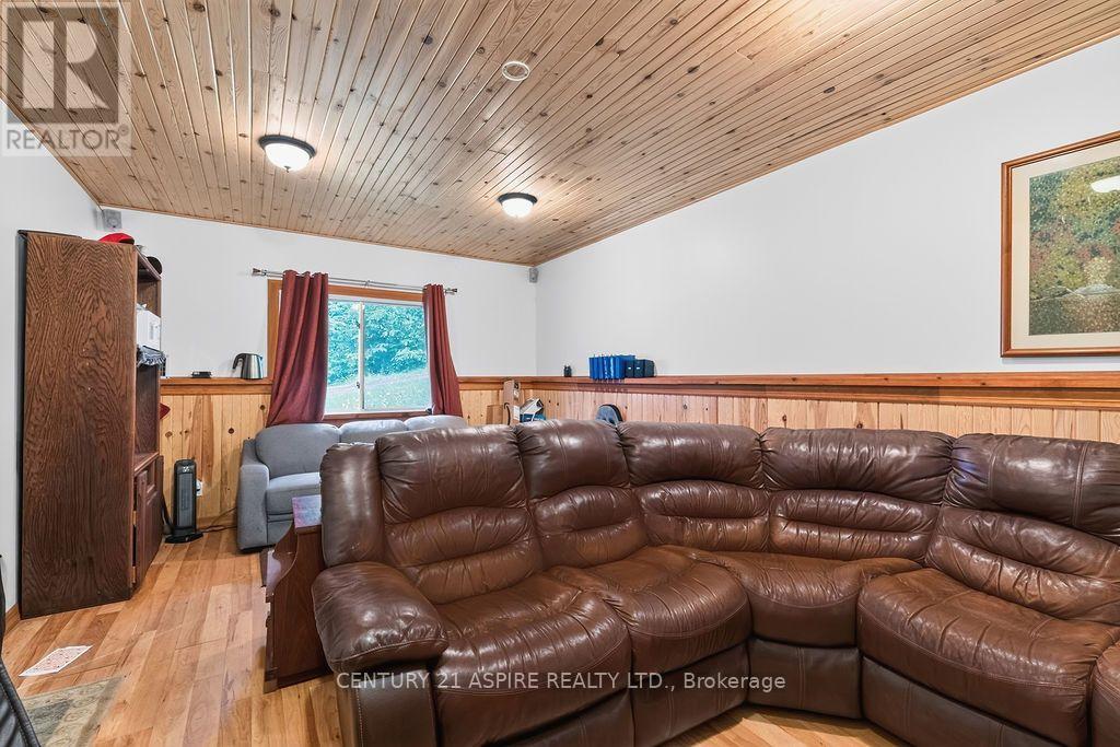 324 Rantz Road Property Photo 4