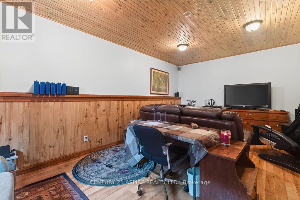 324 Rantz Road Property Photo 5