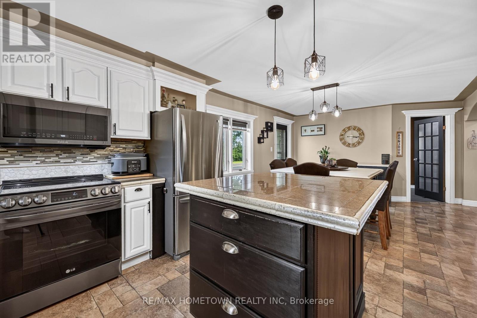 9142 County Rd 6 Road Property Photo 13