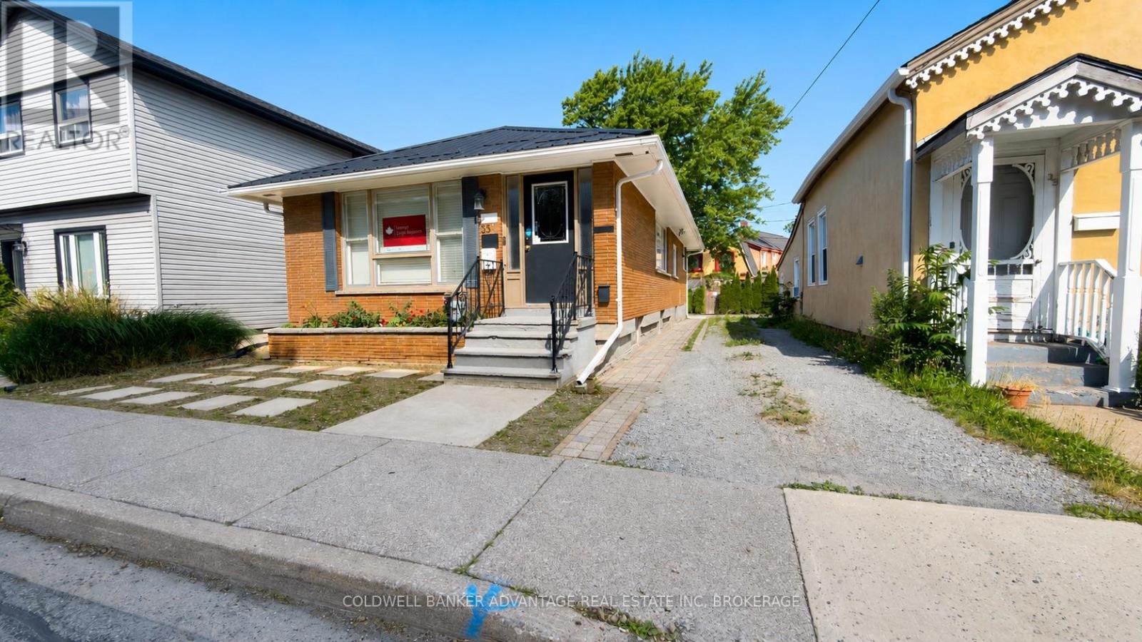 33 Raymond Street Property Photo 2