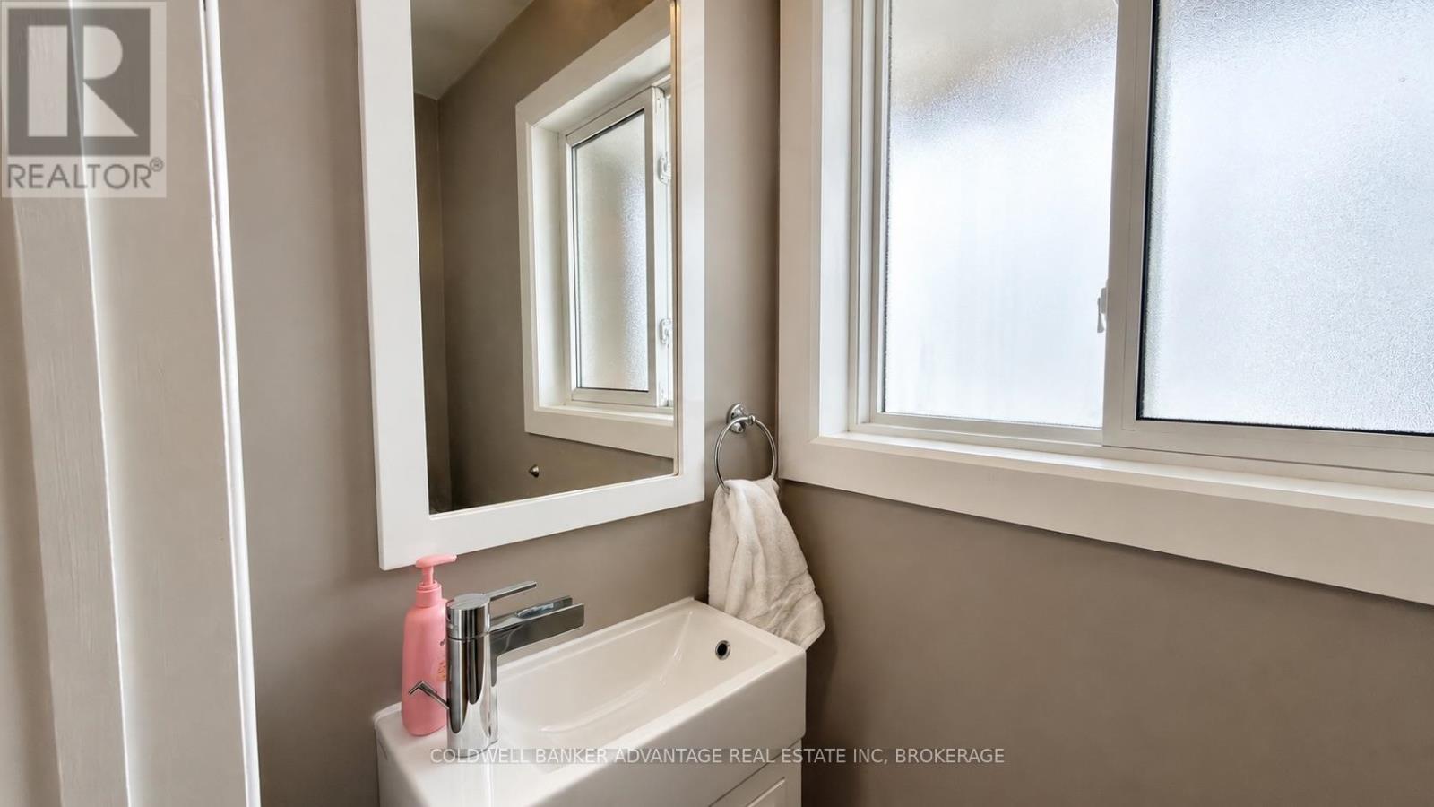 33 Raymond Street Property Photo 15
