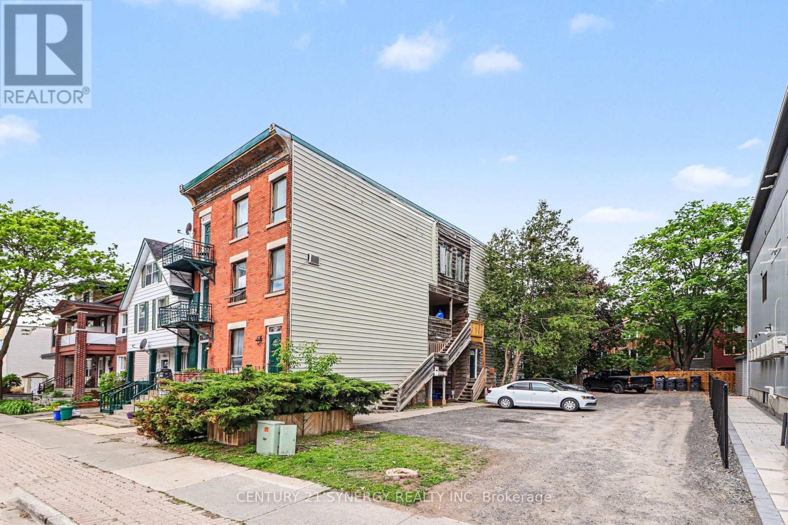 279 St Andrew Street Property Photo 4