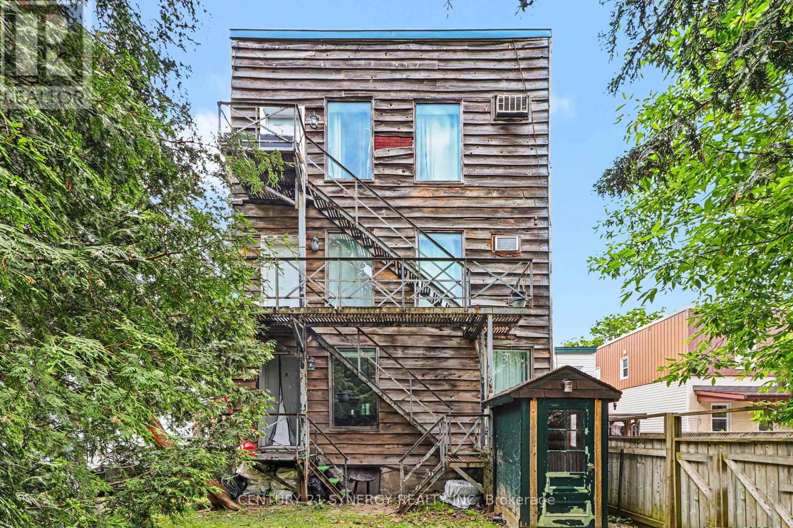279 St Andrew Street Property Photo 6
