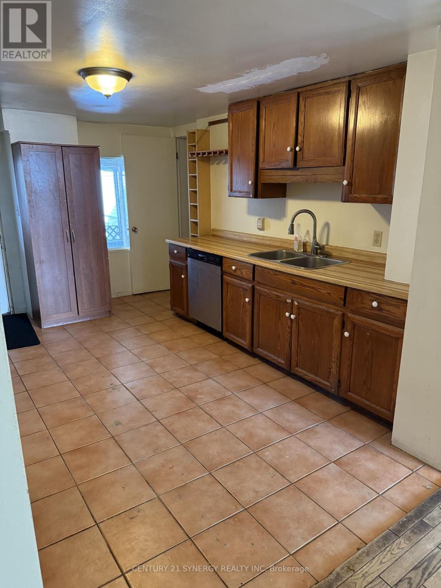 279 St Andrew Street Property Photo 11