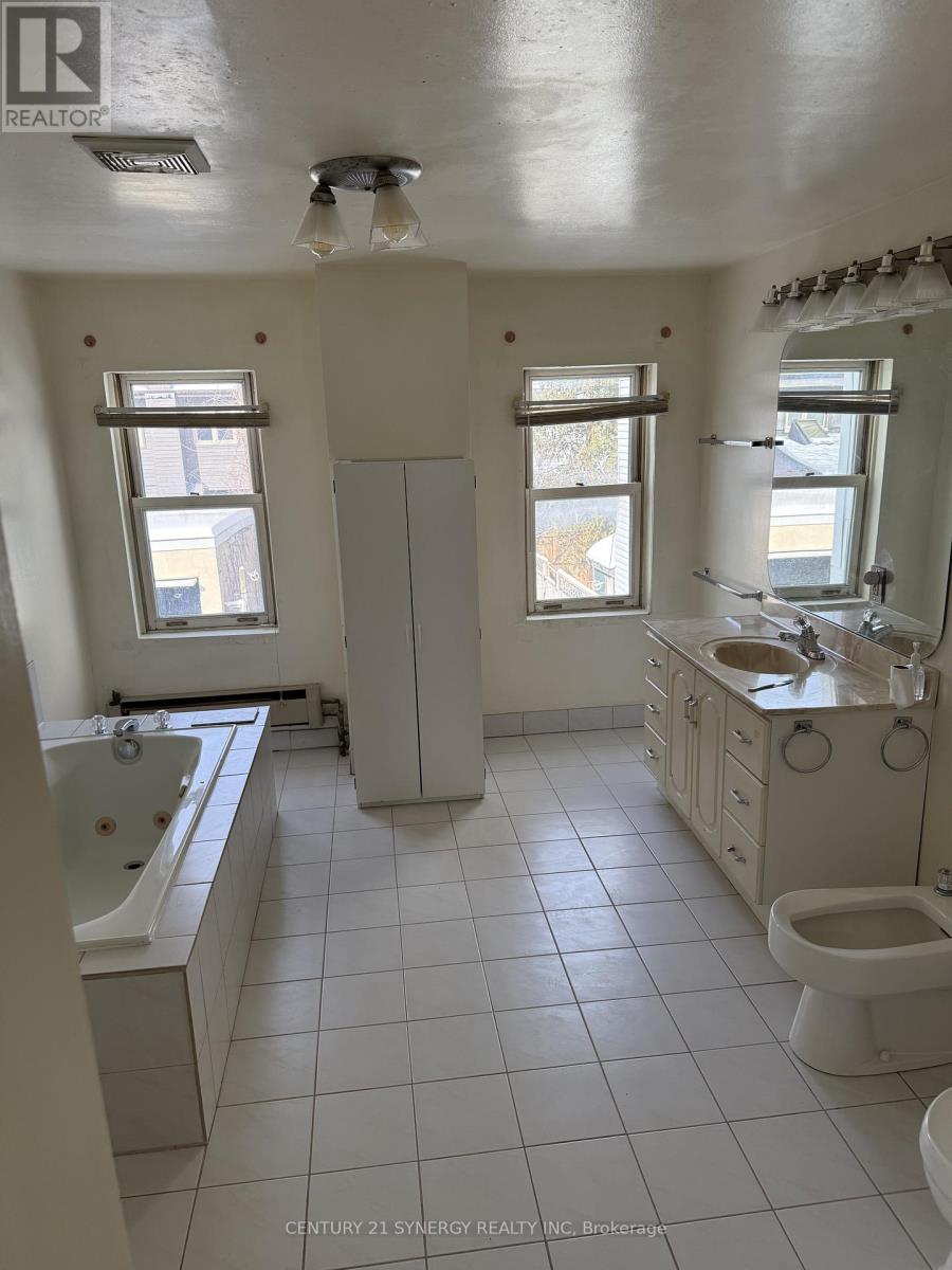 279 St Andrew Street Property Photo 12