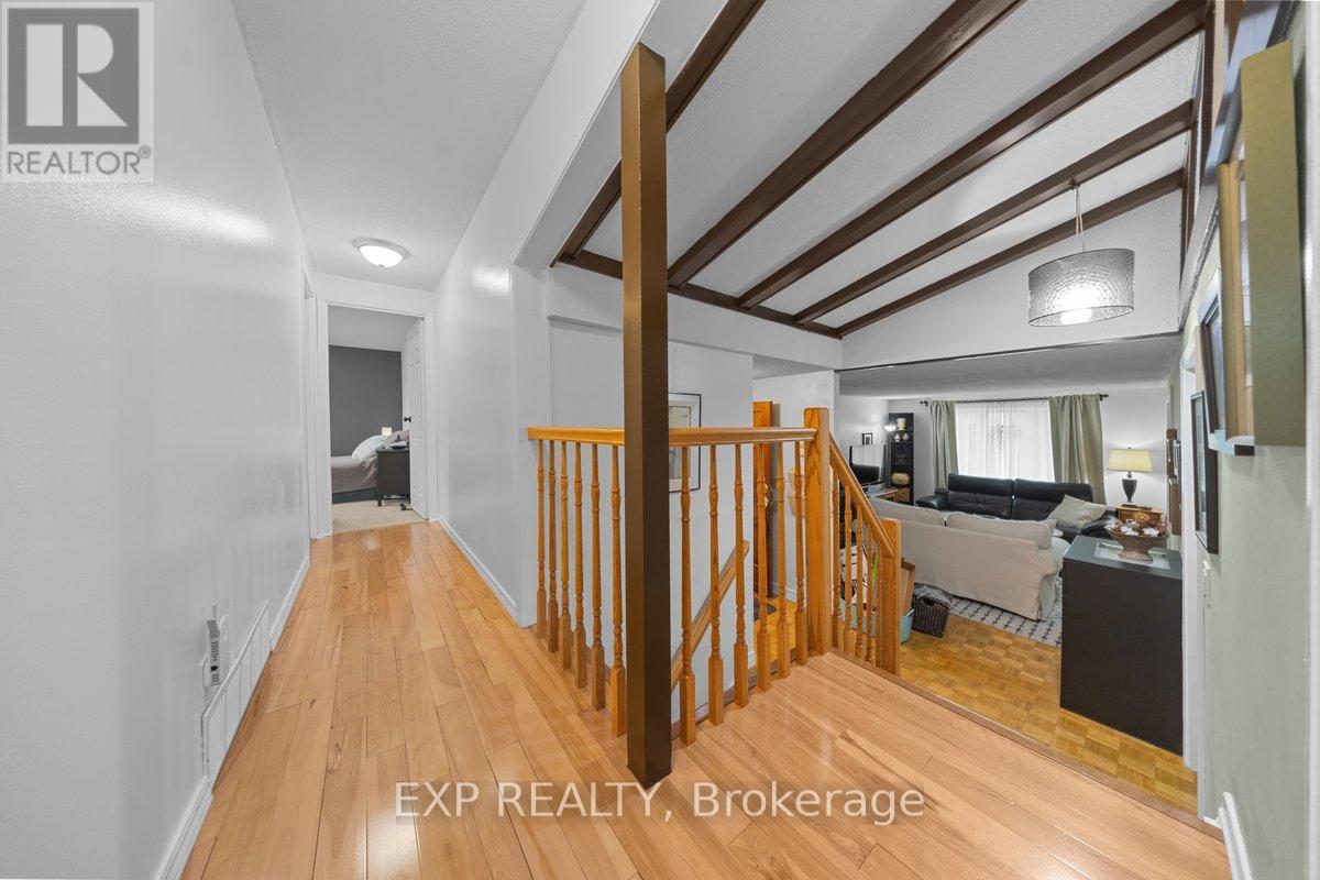 396 Hatfield Crescent Property Photo 15