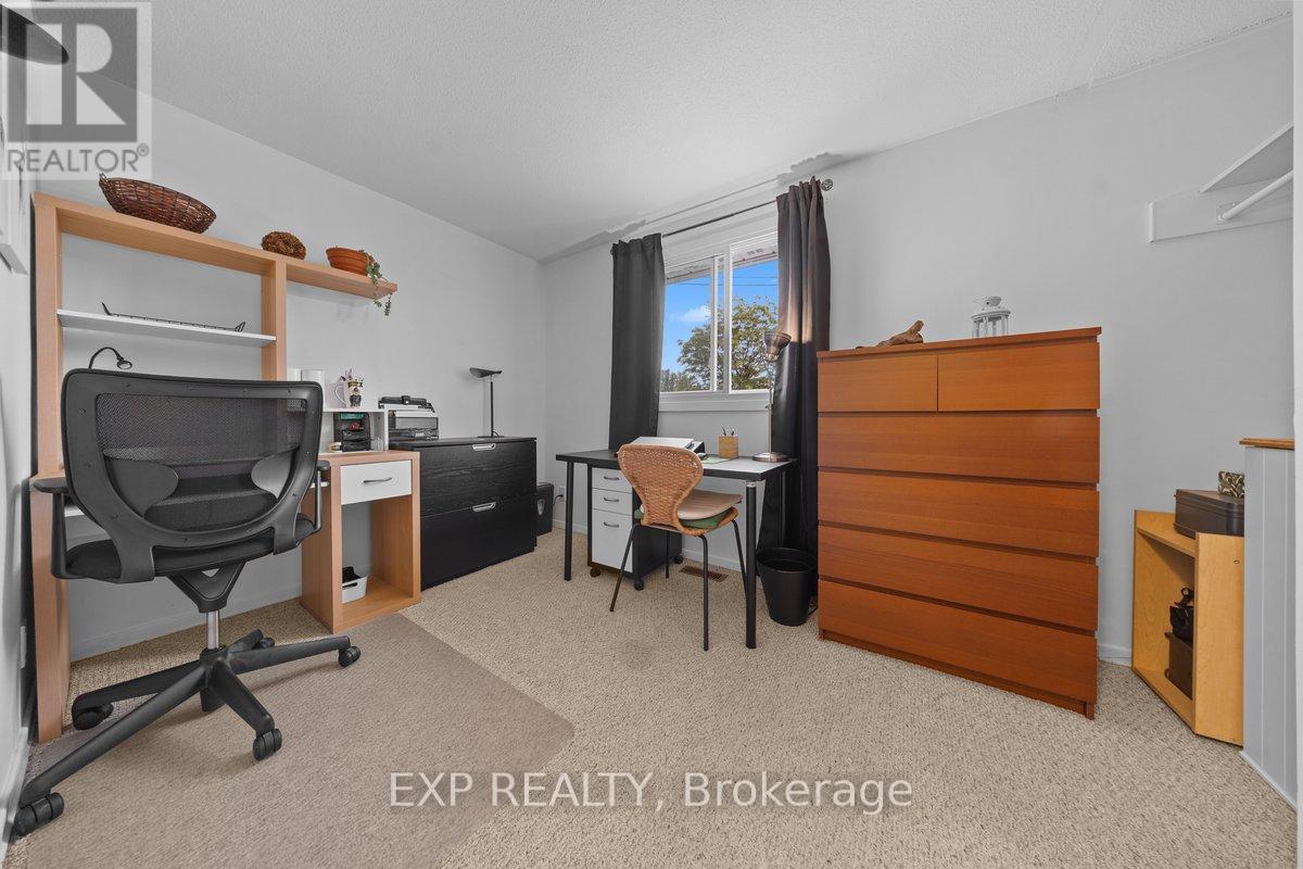 396 Hatfield Crescent Property Photo 20