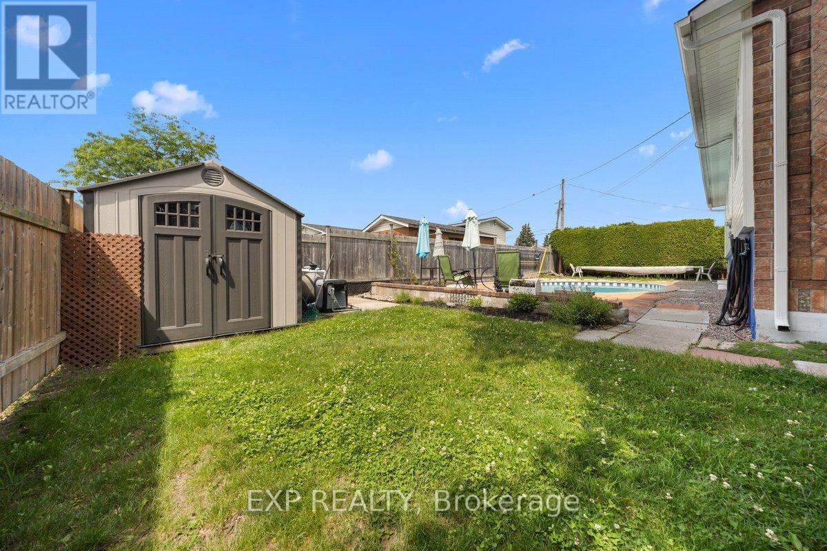 396 Hatfield Crescent Property Photo 29