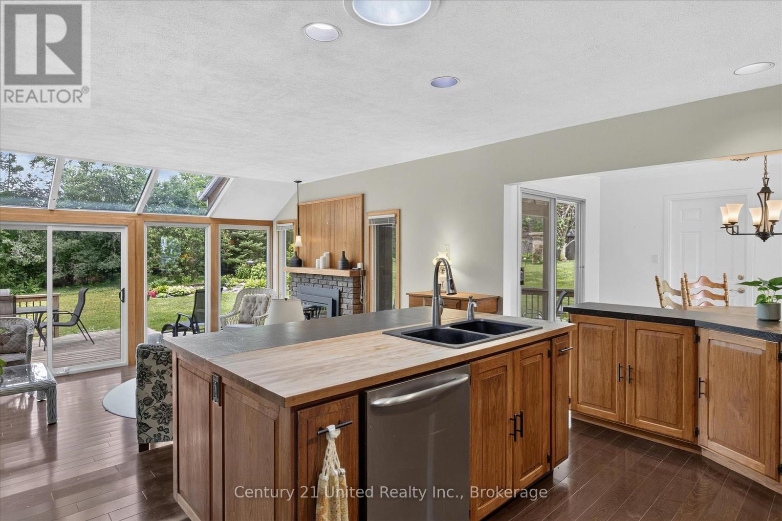 130 Earlwood Drive Property Photo 13
