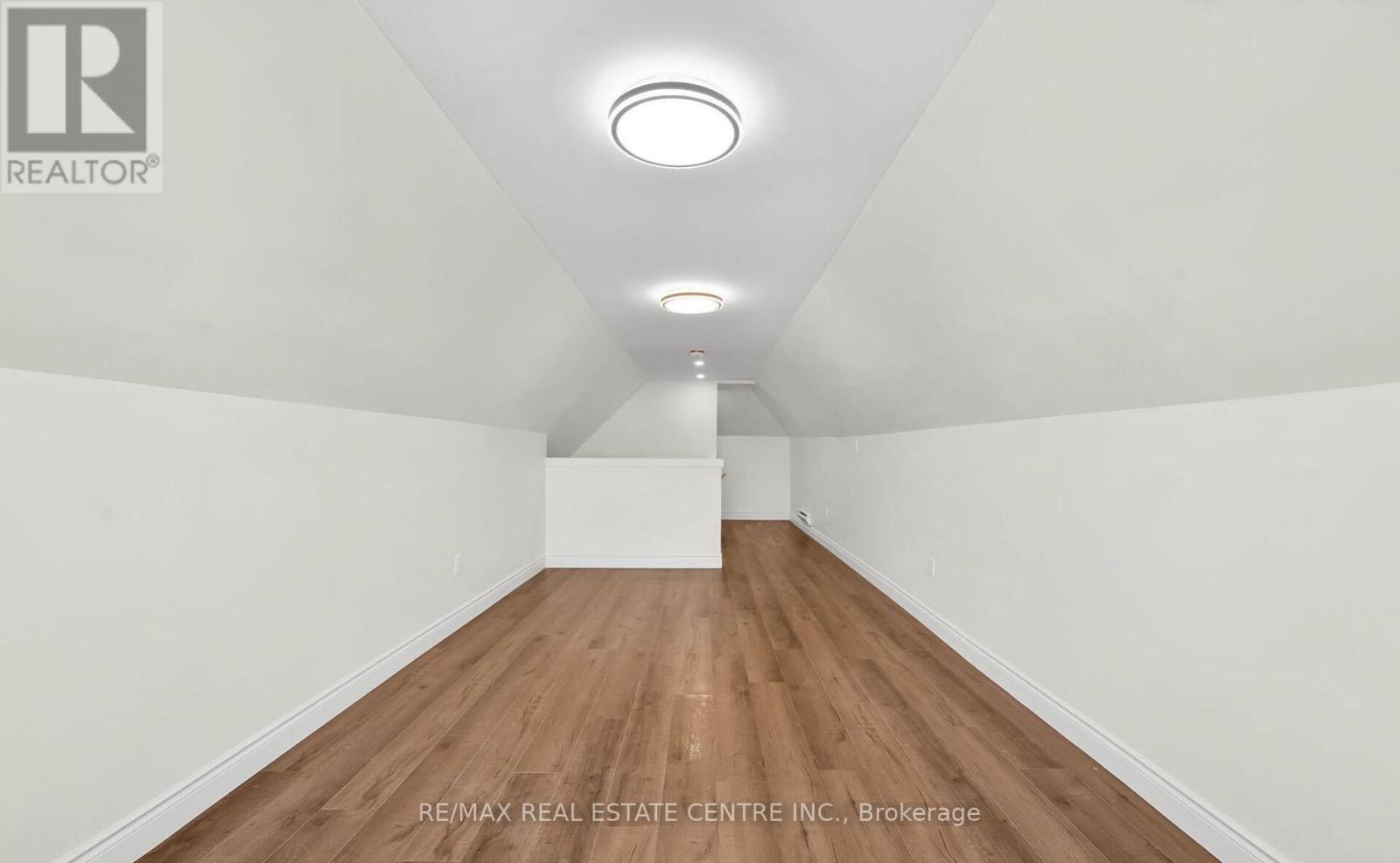 68 Kinrade Avenue Property Photo 11