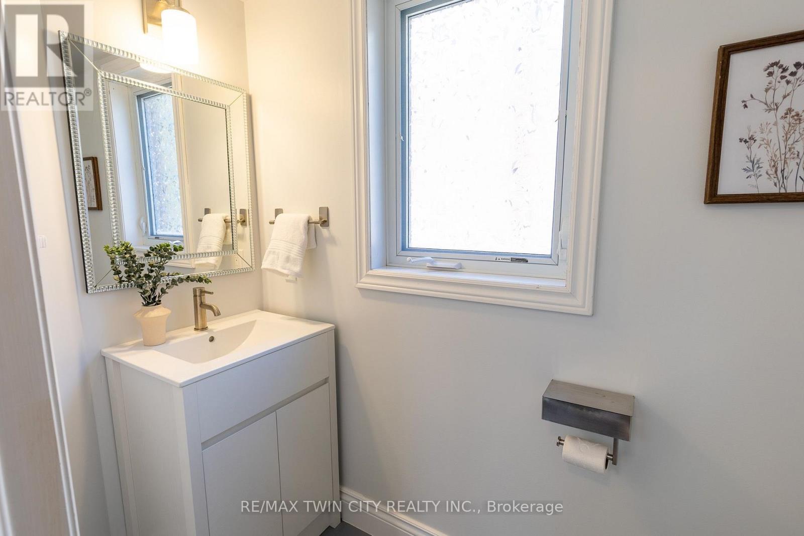 569 Violet Street Property Photo 12