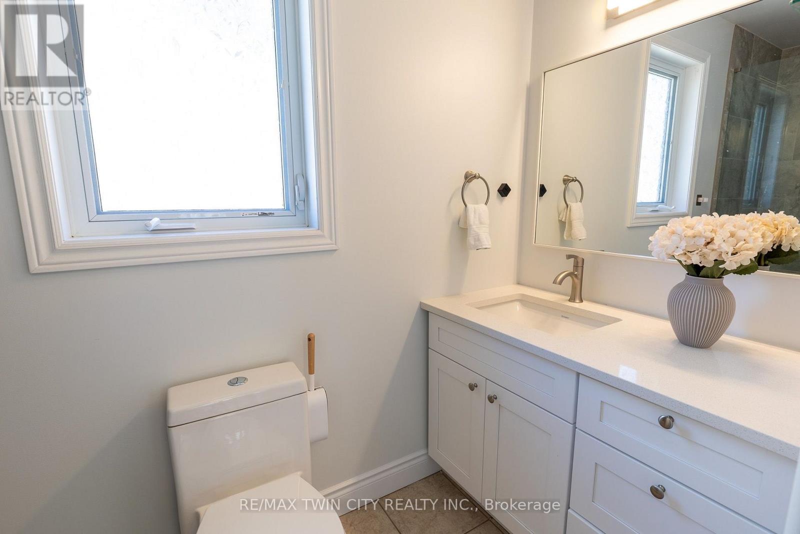 569 Violet Street Property Photo 17